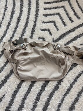 Athleta Excursion Belt Bag